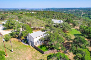 Luxury 23-AC Ranch Hot Tub and Hill Country Views!